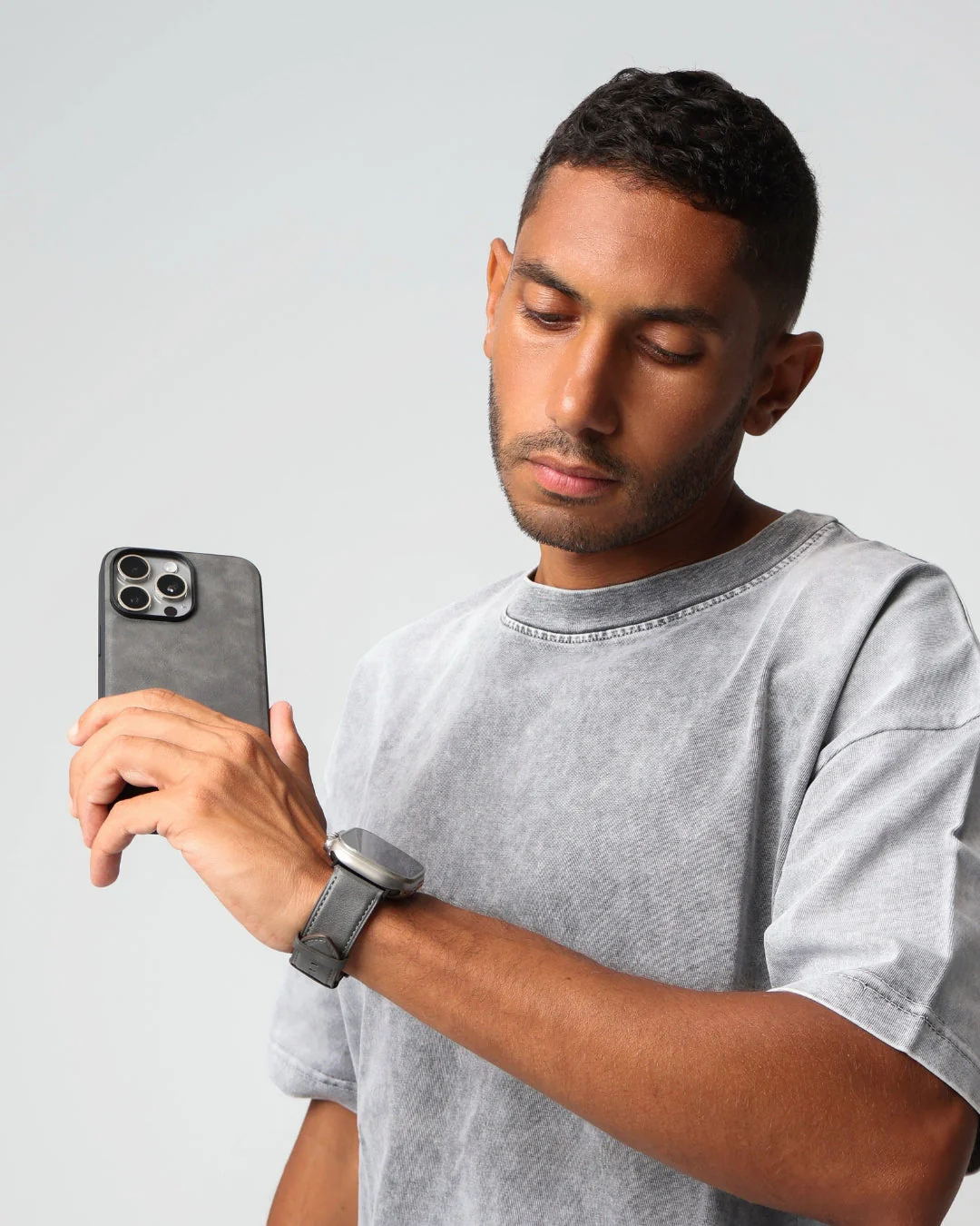 IZONE Slim Leather Case – Stone Grey - Image 5